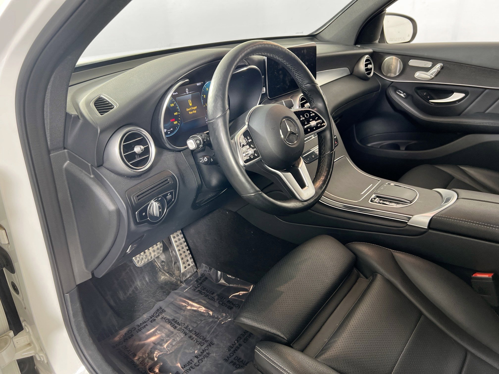 Used 2021 Mercedes-Benz GLC 300 4MATIC image 9