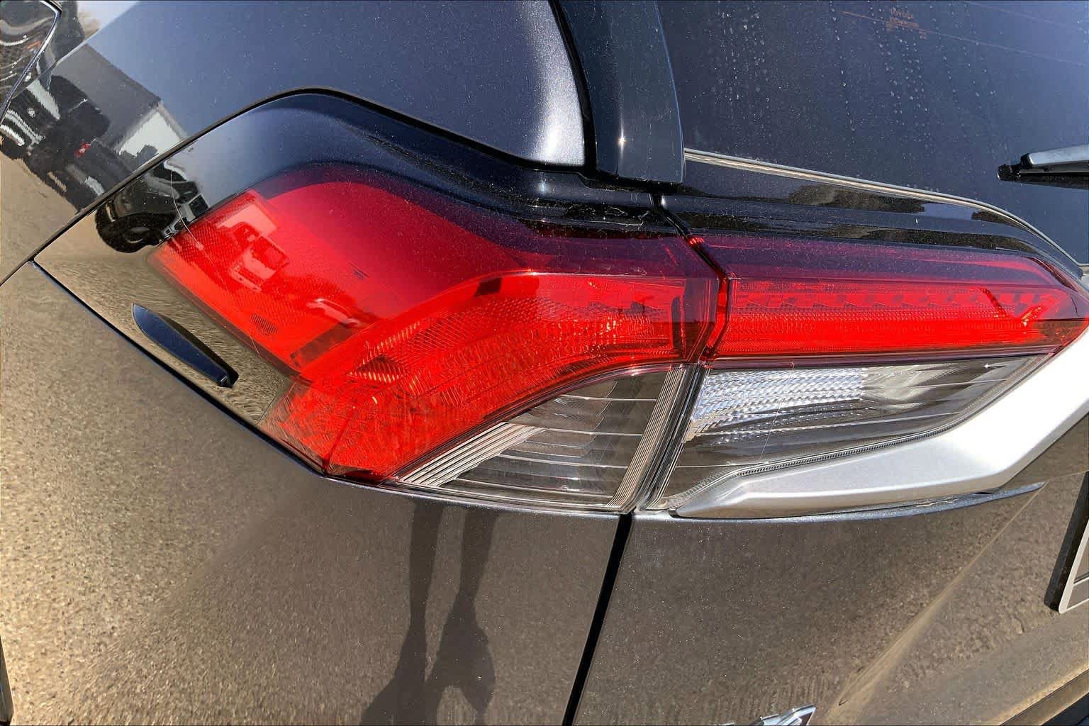 Used 2022 Toyota RAV4 XSE image 32