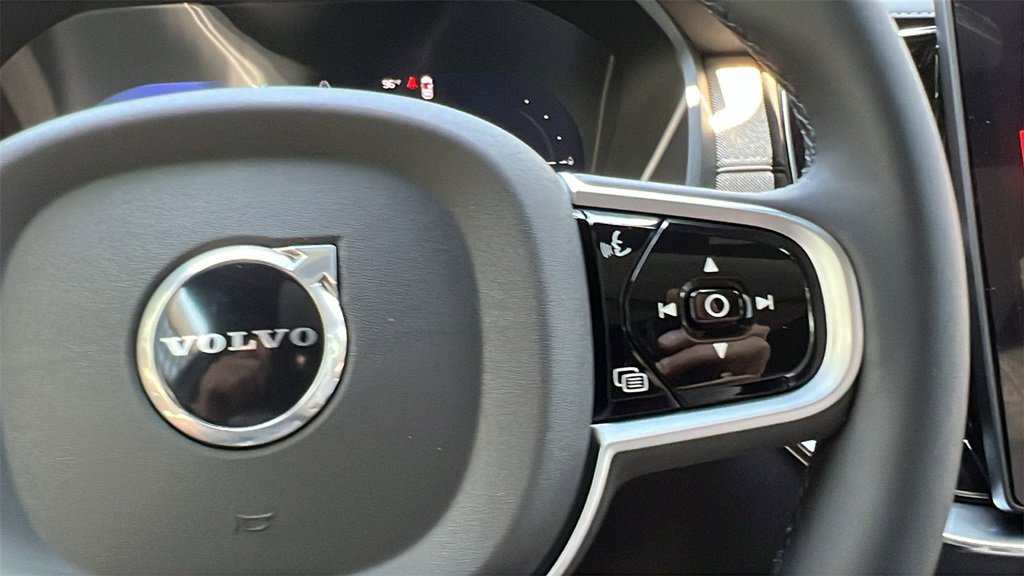 New 2026 Volvo XC90 T8 Plus image 12