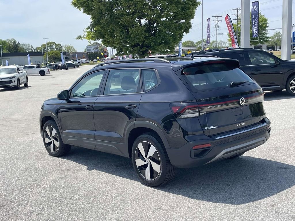 Used 2025 Volkswagen Taos S AWD/4WD image 4