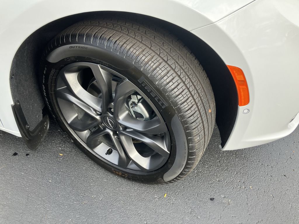 New 2026 Chrysler Pacifica Select image 3