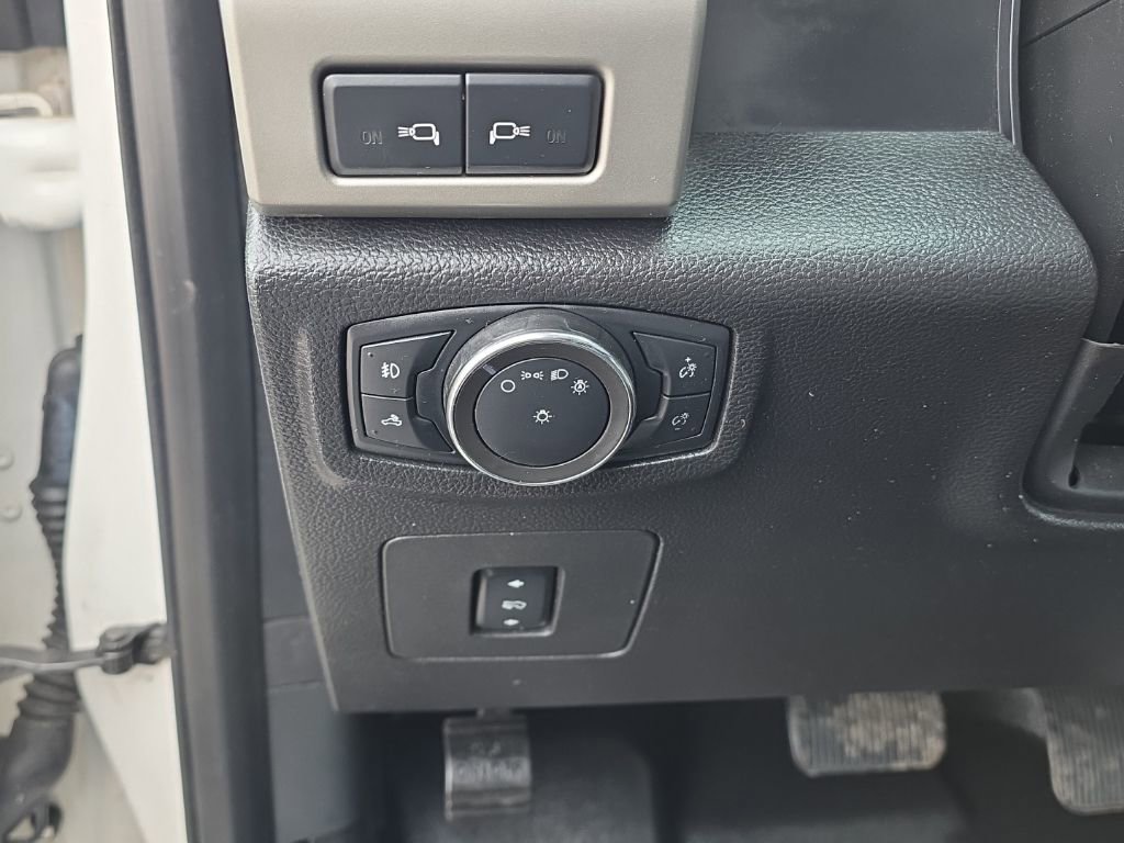 Used 2017 Ford F150 Lariat image 22