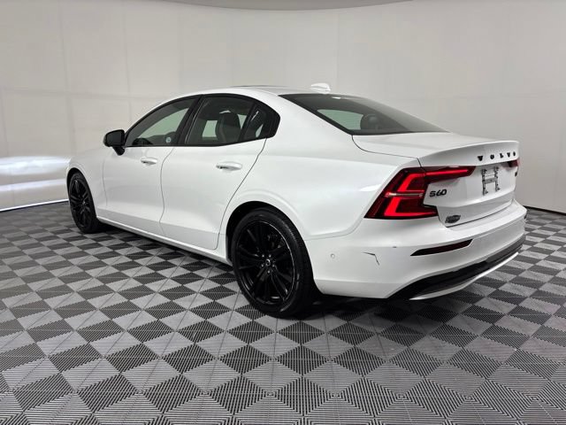 Used 2024 Volvo S60 B5 Plus AWD/4WD image 8