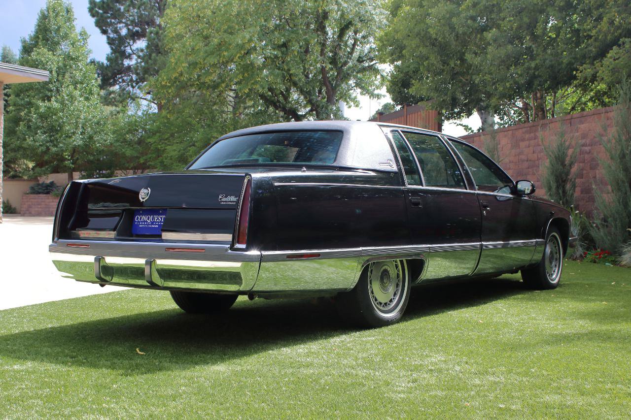 Used 1996 Cadillac Fleetwood Brougham RWD image 22