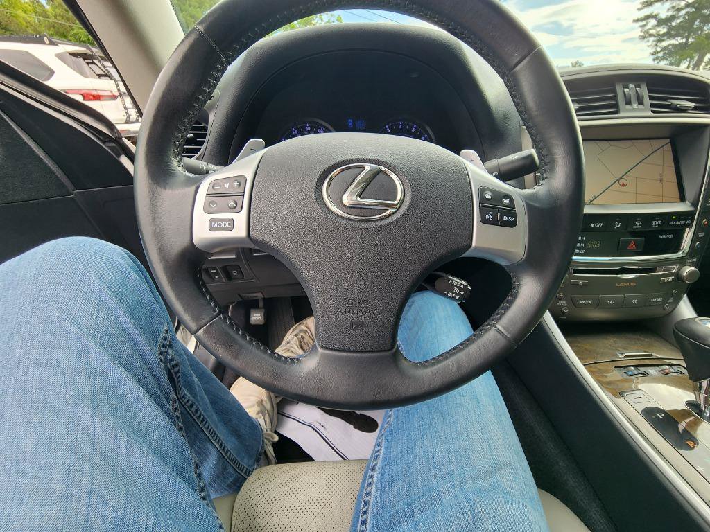 Used 2012 Lexus IS 350C w/ Luxury Pkg RWD image 17