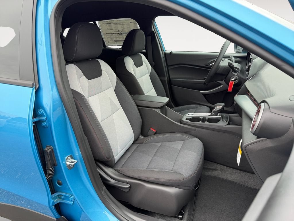 New 2026 Chevrolet Trax RS w/ Driver Confidence Package FWD image 24