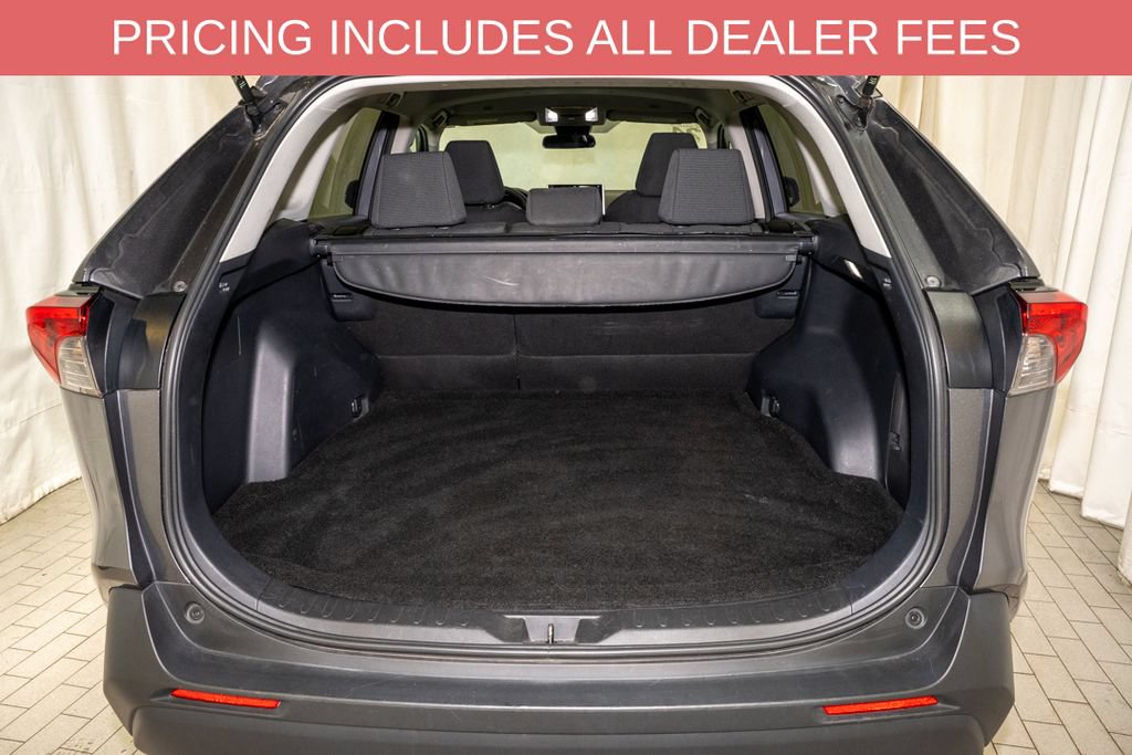 Used 2024 Toyota RAV4 LE AWD/4WD image 5