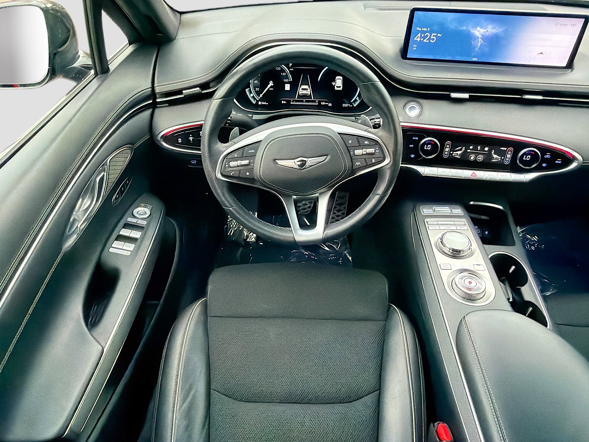 Used 2024 Genesis GV70 2.5T w/ Sport Prestige Package image 17