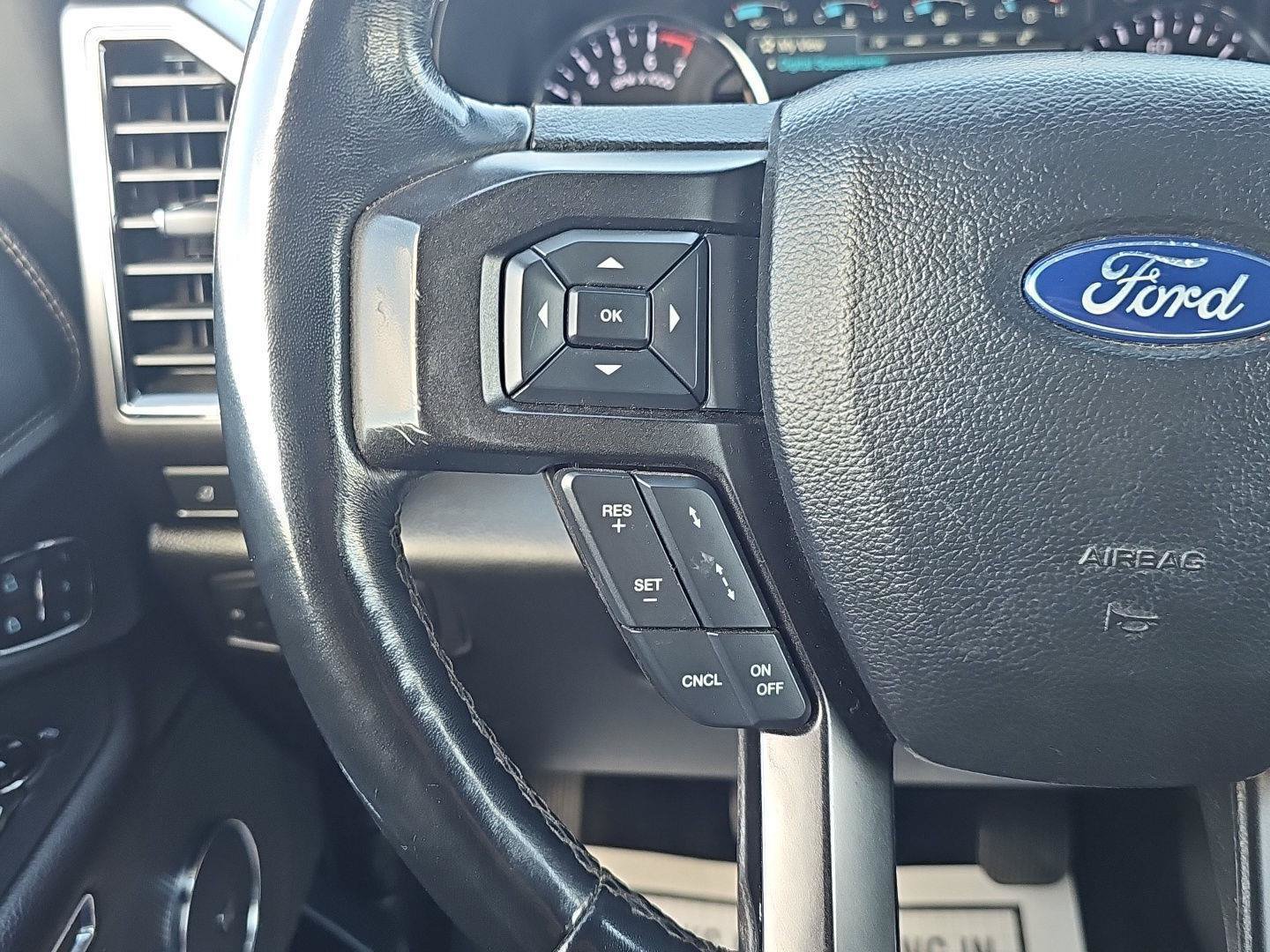 Used 2018 Ford Expedition Limited w/ Equipment Group 301A AWD/4WD image 17