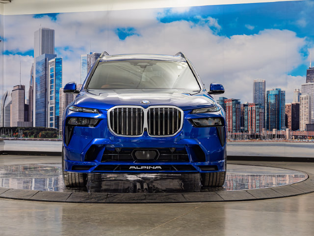 New 2026 BMW ALPINA XB7 AWD/4WD image 3