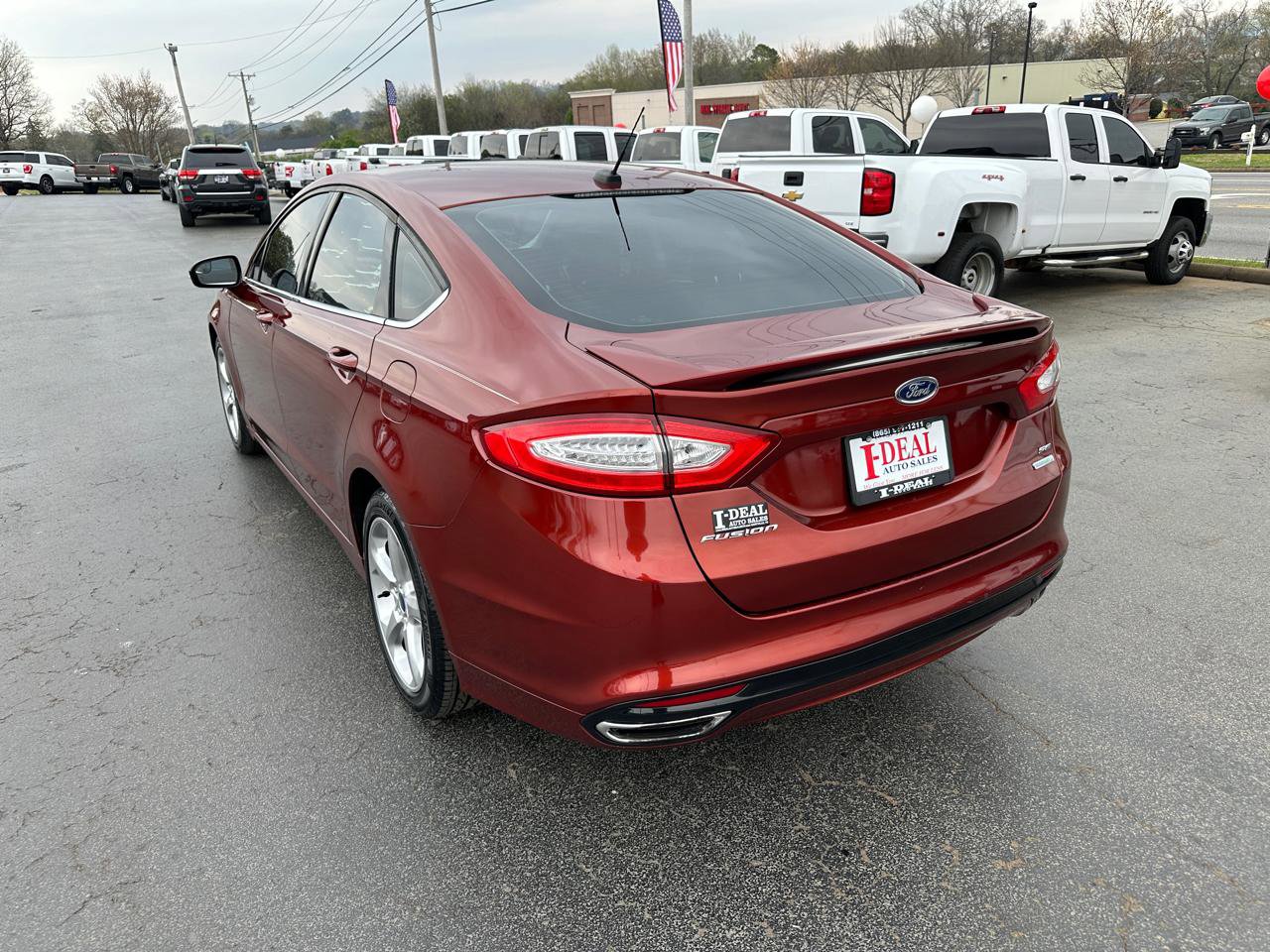 Used 2014 Ford Fusion SE image 2