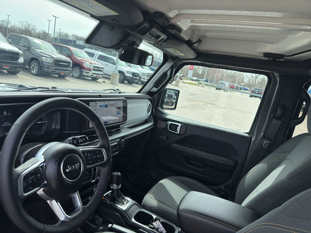 Used 2025 Jeep Wrangler Sahara w/ Safety Group image 24