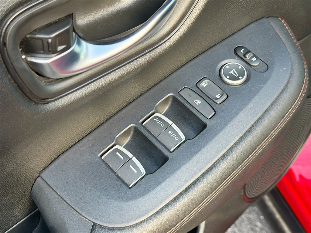 Used 2024 Honda HR-V Sport image 17