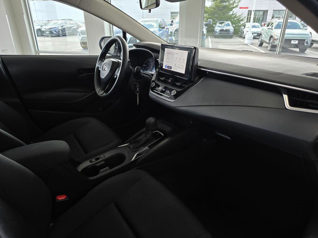 Used 2024 Toyota Corolla LE FWD image 43