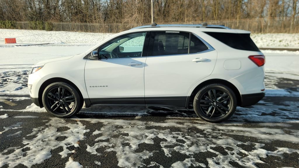 Used 2020 Chevrolet Equinox LT w/ Sport Edition image 7