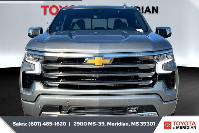Used 2024 Chevrolet Silverado 1500 High Country w/ Technology Package image 3