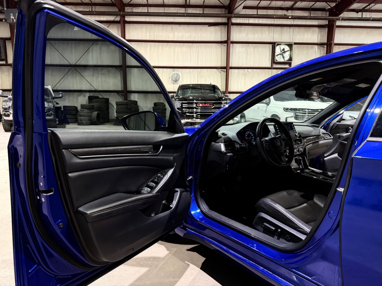 Used 2019 Honda Accord Sport image 11