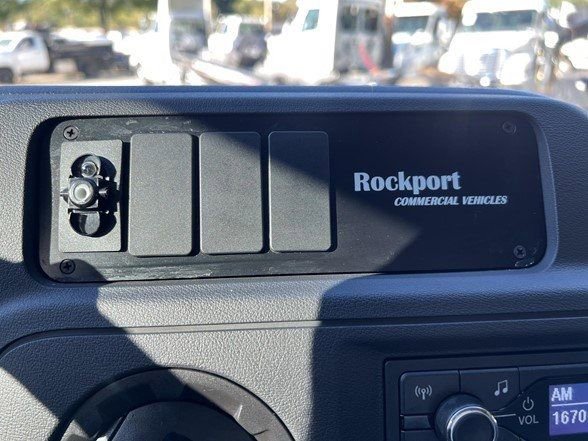 Used 2024 Ford E-450 and Econoline 450 Super Duty w/ Power Windows & Locks Group image 25