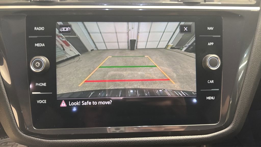Used 2023 Volkswagen Tiguan SEL R-Line image 26