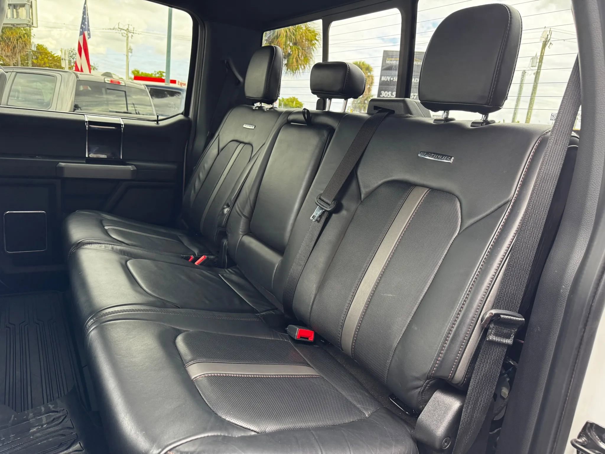 Used 2020 Ford F350 Platinum w/ FX4 Off-Road Package AWD/4WD image 25