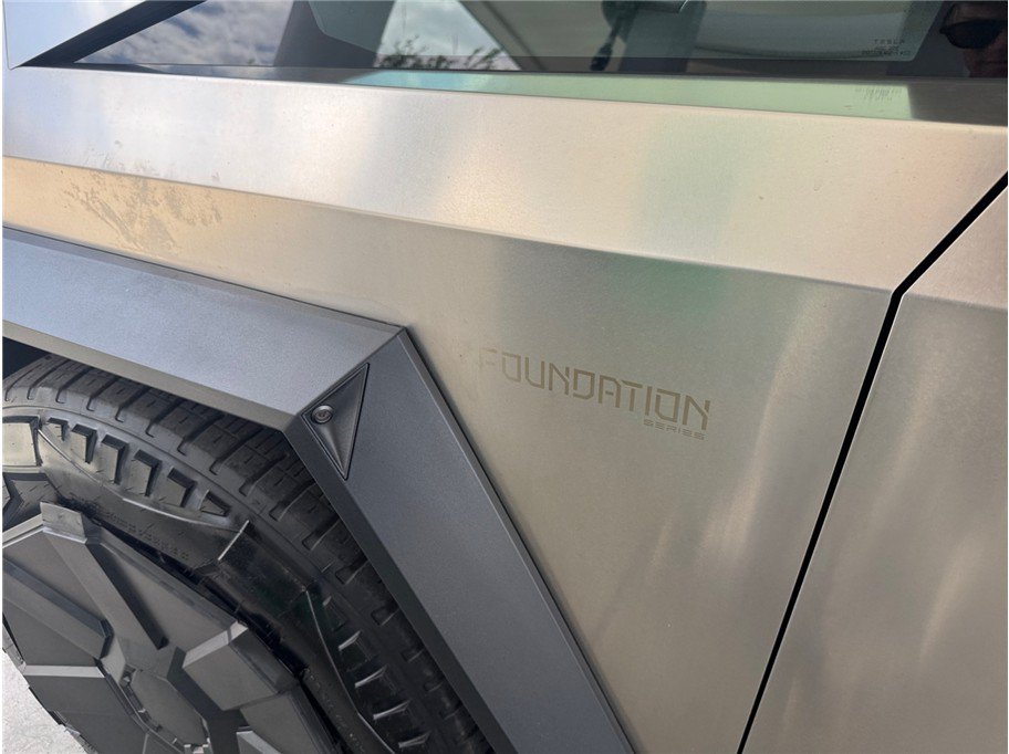 Used 2024 Tesla Cybertruck AWD Crew Cab image 46