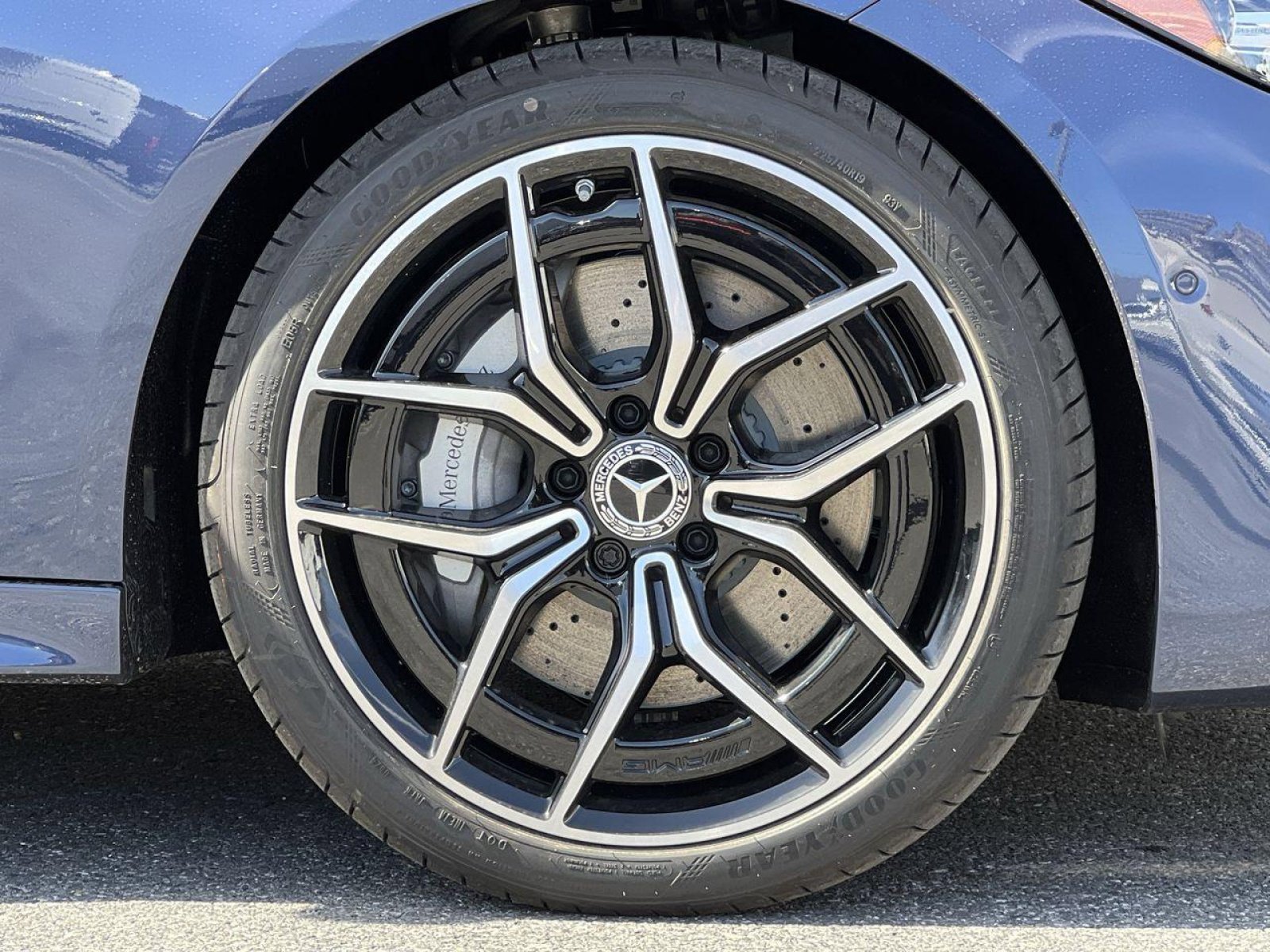 New 2025 Mercedes-Benz C 300 4MATIC Sedan image 10