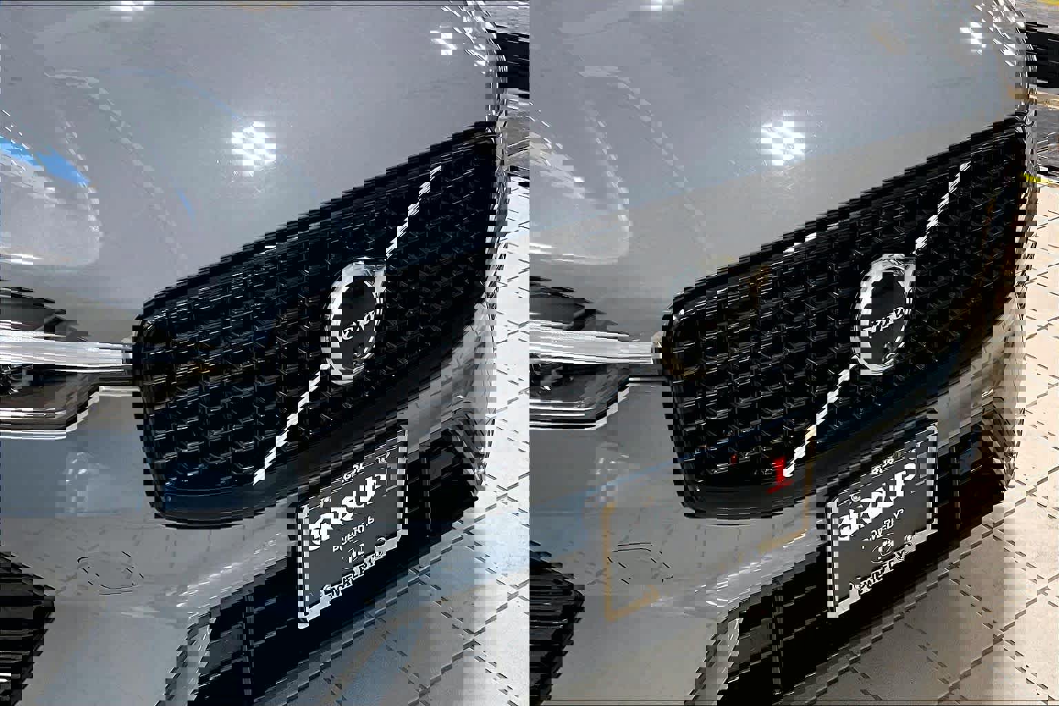 Used 2024 Volvo XC60 B5 Plus image 30