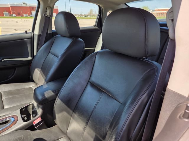Used 2014 Chevrolet Impala LTZ FWD image 11