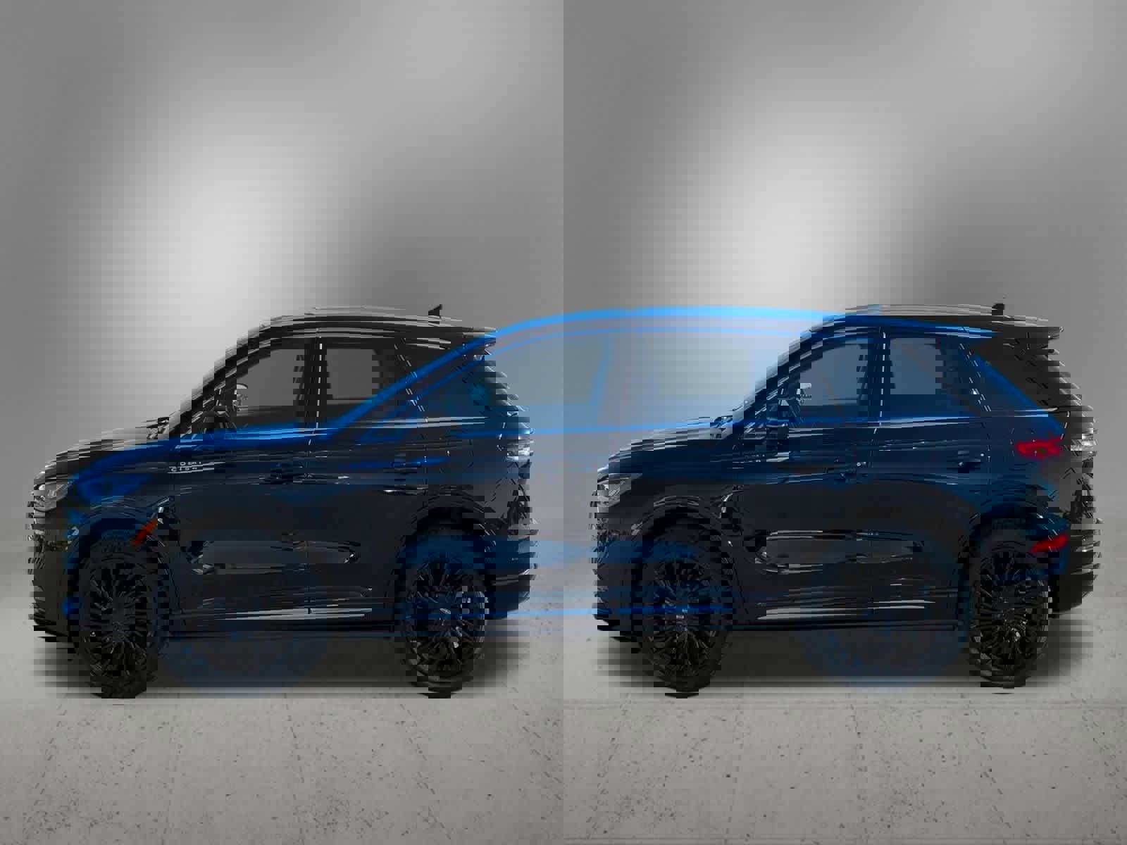 Used 2022 Lincoln Corsair Reserve image 3