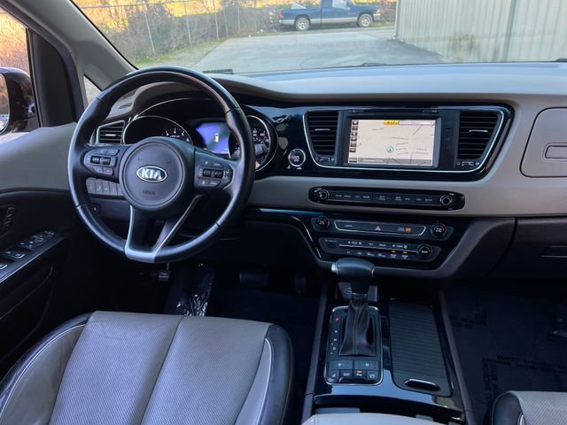 Used 2017 Kia Sedona SX Limited image 17