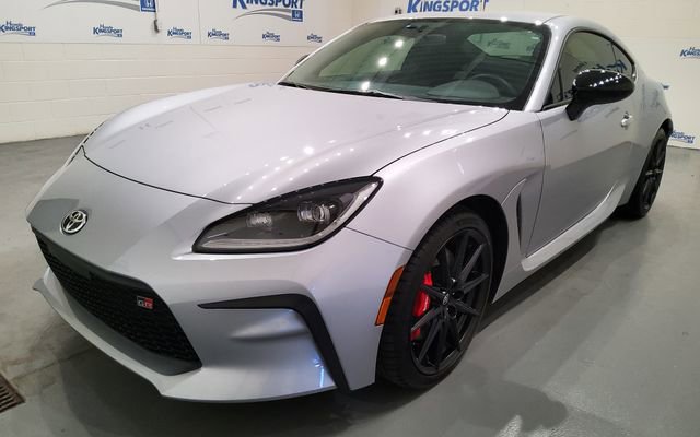 Used 2025 Toyota GR86 w/ Performance Package RWD image 5