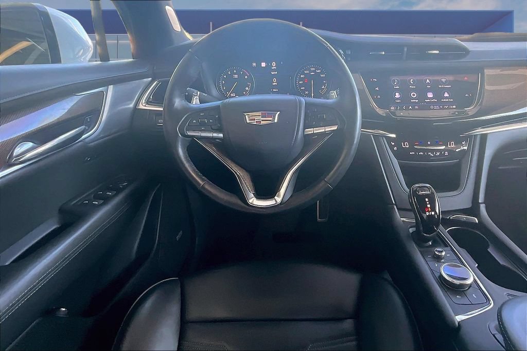Used 2023 Cadillac XT6 Sport w/ Platinum Package AWD/4WD image 2