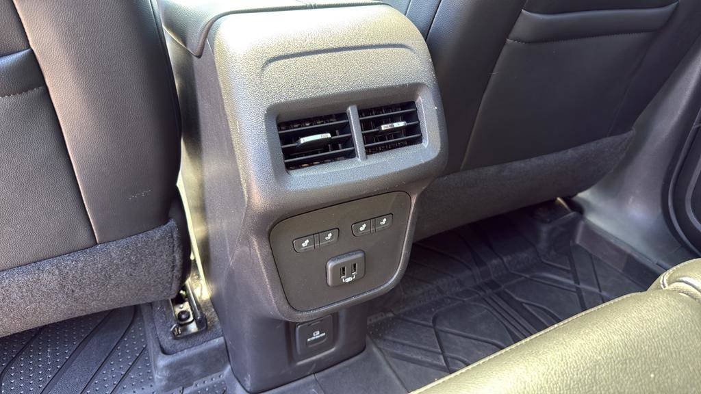 Used 2020 Chevrolet Equinox Premier AWD/4WD image 17