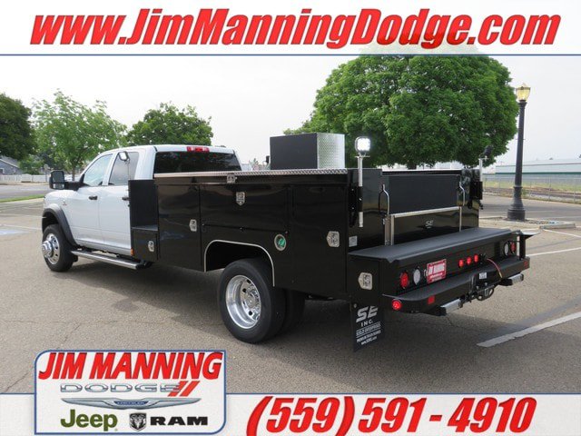 New 2023 RAM 5500 Tradesman w/ Chrome Appearance Group RWD image 1