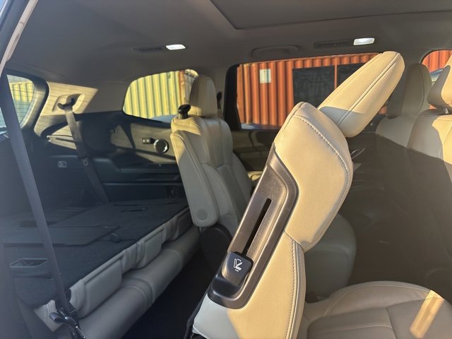 Used 2020 Subaru Ascent Limited w/ Technology Package image 16