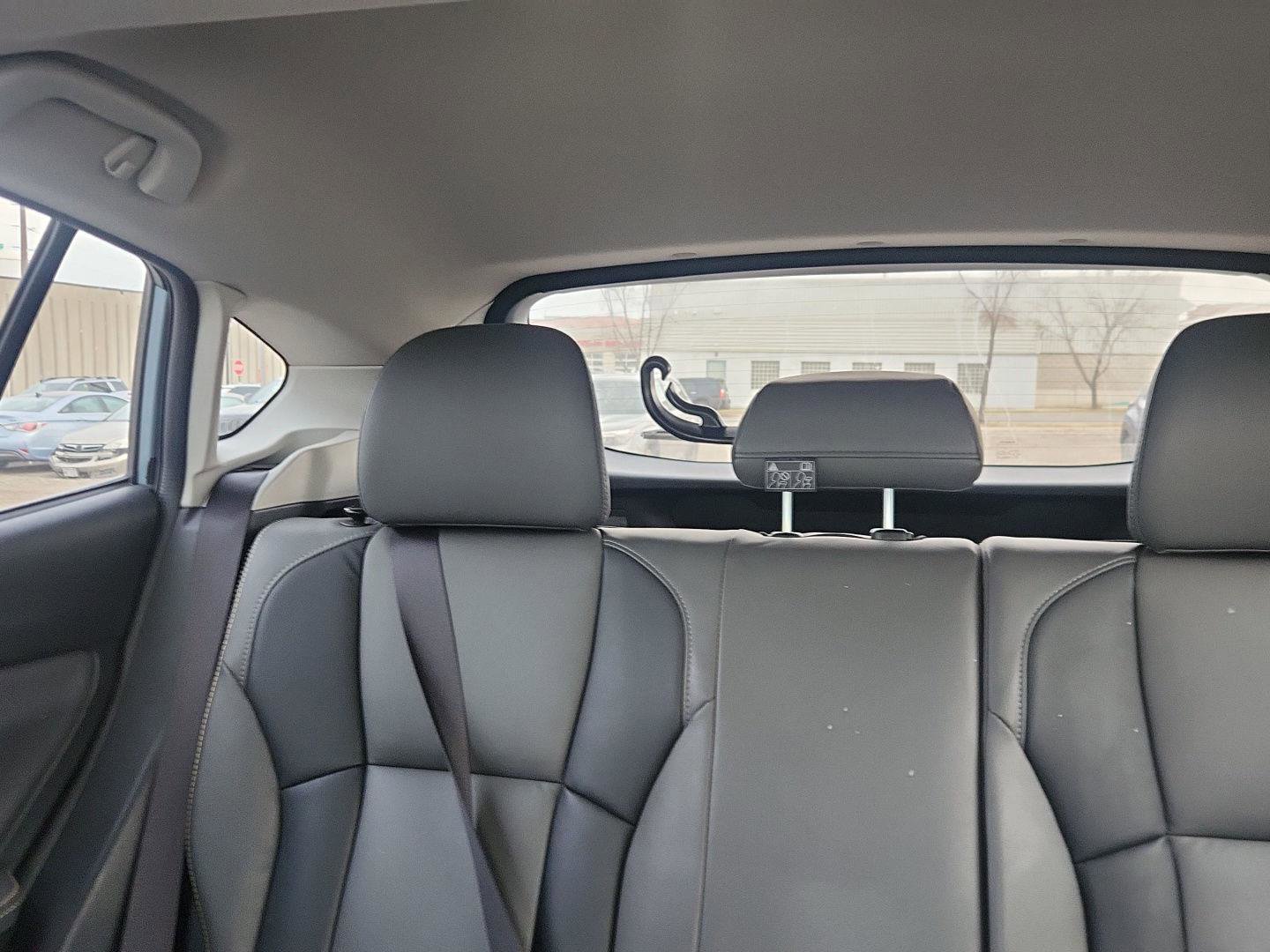 Used 2021 Subaru Crosstrek 2.5i Sport w/ Moonroof Package image 15