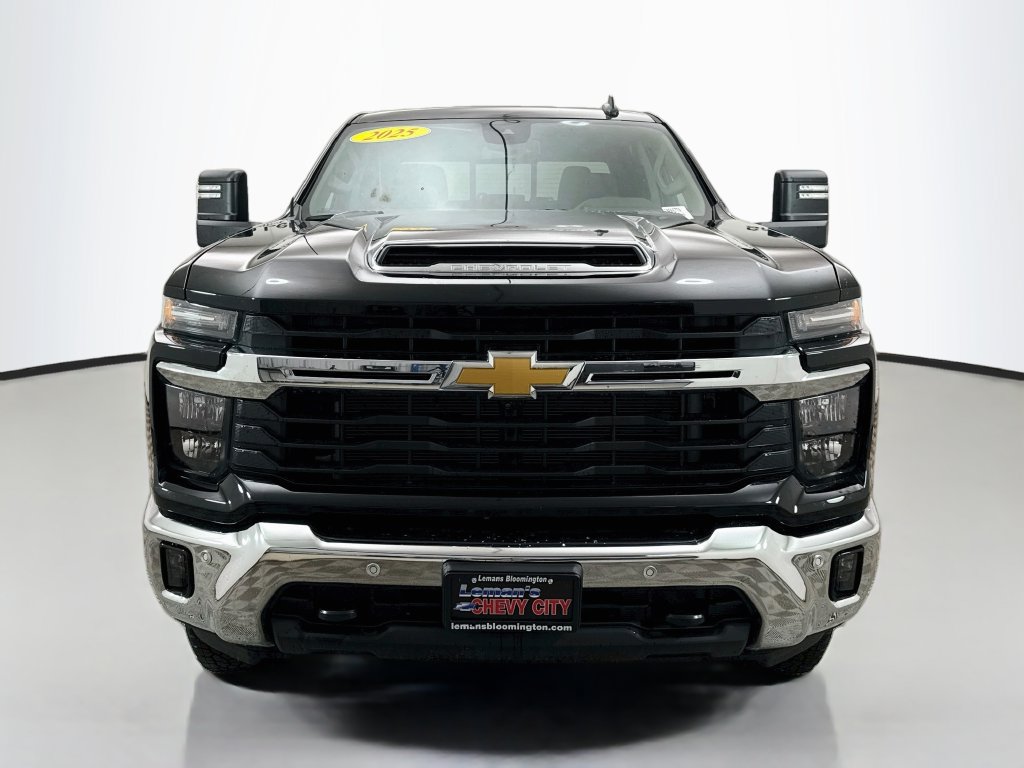Used 2025 Chevrolet Silverado 3500 LT w/ All Star Edition AWD/4WD image 2