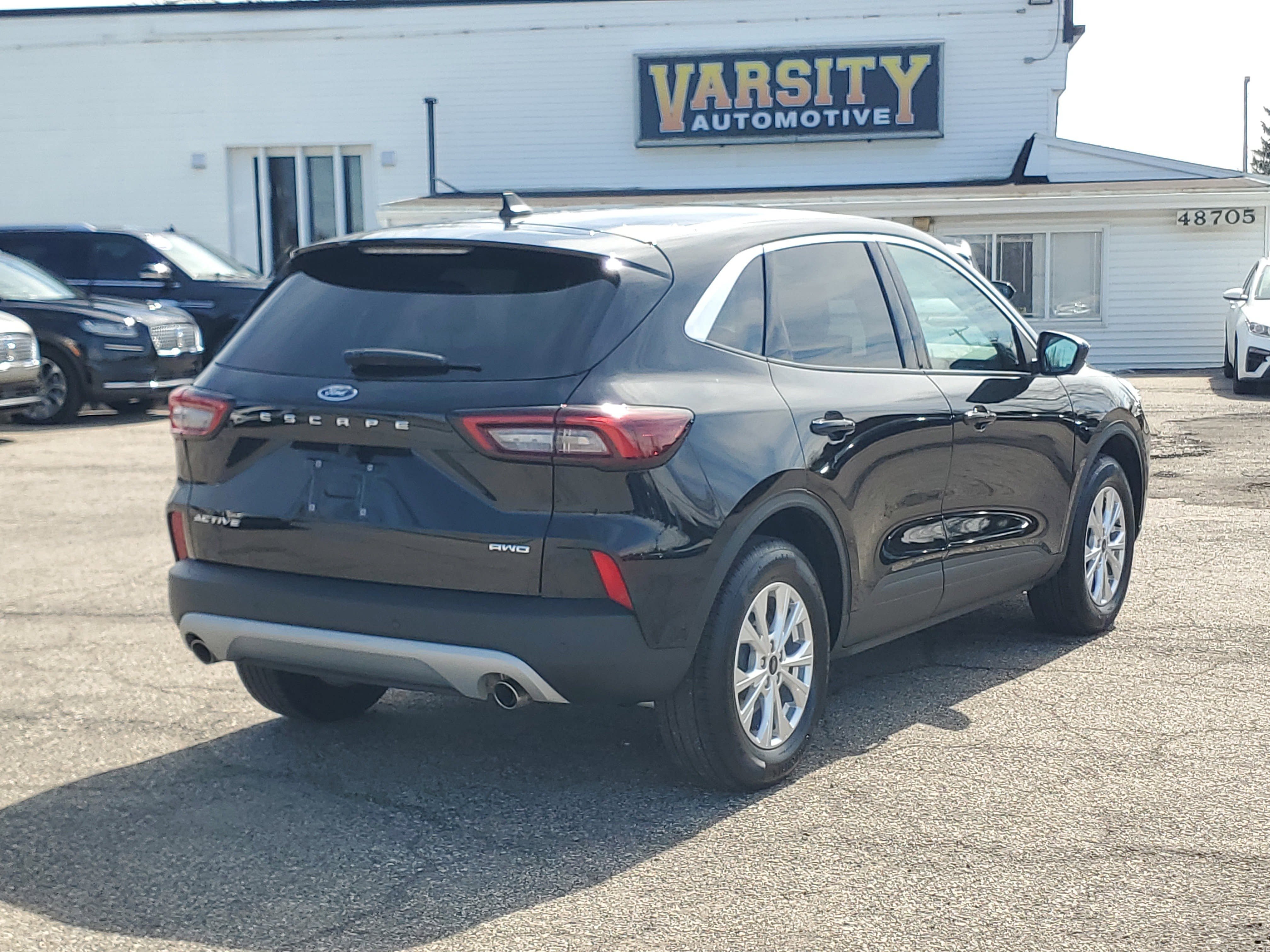 Used 2023 Ford Escape Active w/ Tech Pack #2 AWD/4WD image 6