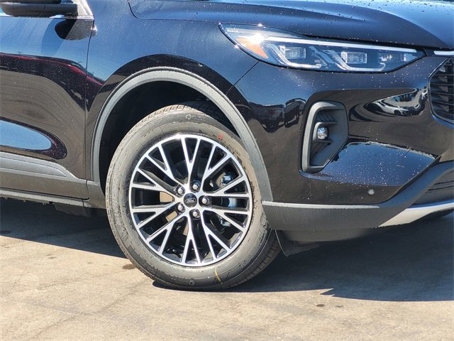 New 2025 Ford Escape SE w/ PHEV Premium Package image 2