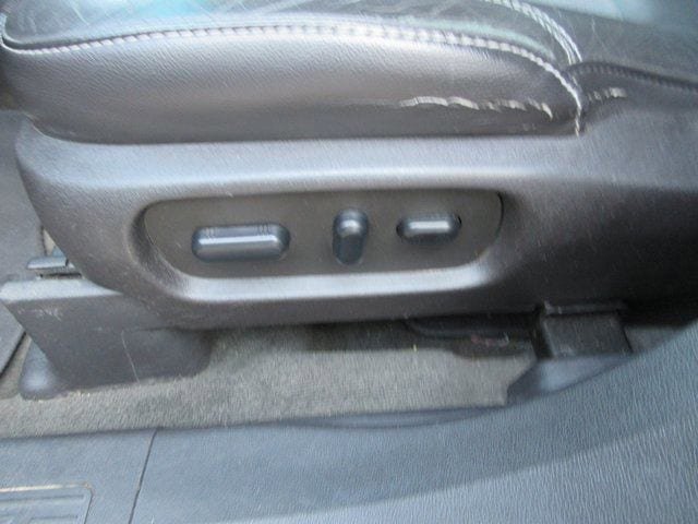 Used 2015 Ford Explorer XLT w/ Equipment Group 202A AWD/4WD image 20