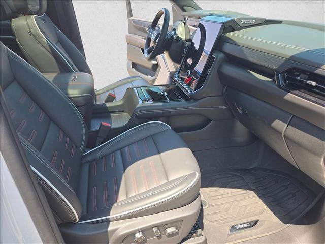 Used 2026 GMC Yukon AT4 Ultimate AWD/4WD image 23