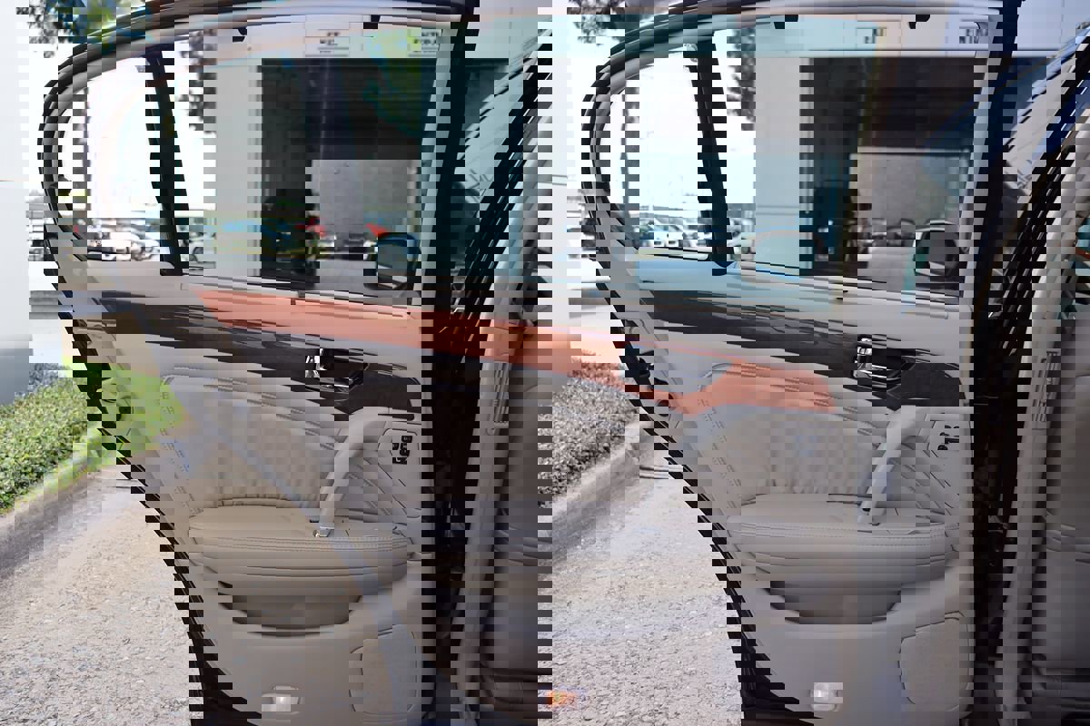 Used 2004 INFINITI Q45 Premium image 52