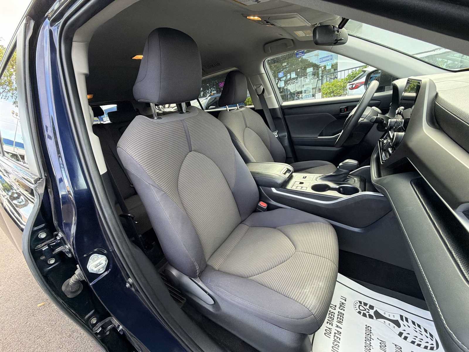 Used 2023 Toyota Highlander L FWD image 26