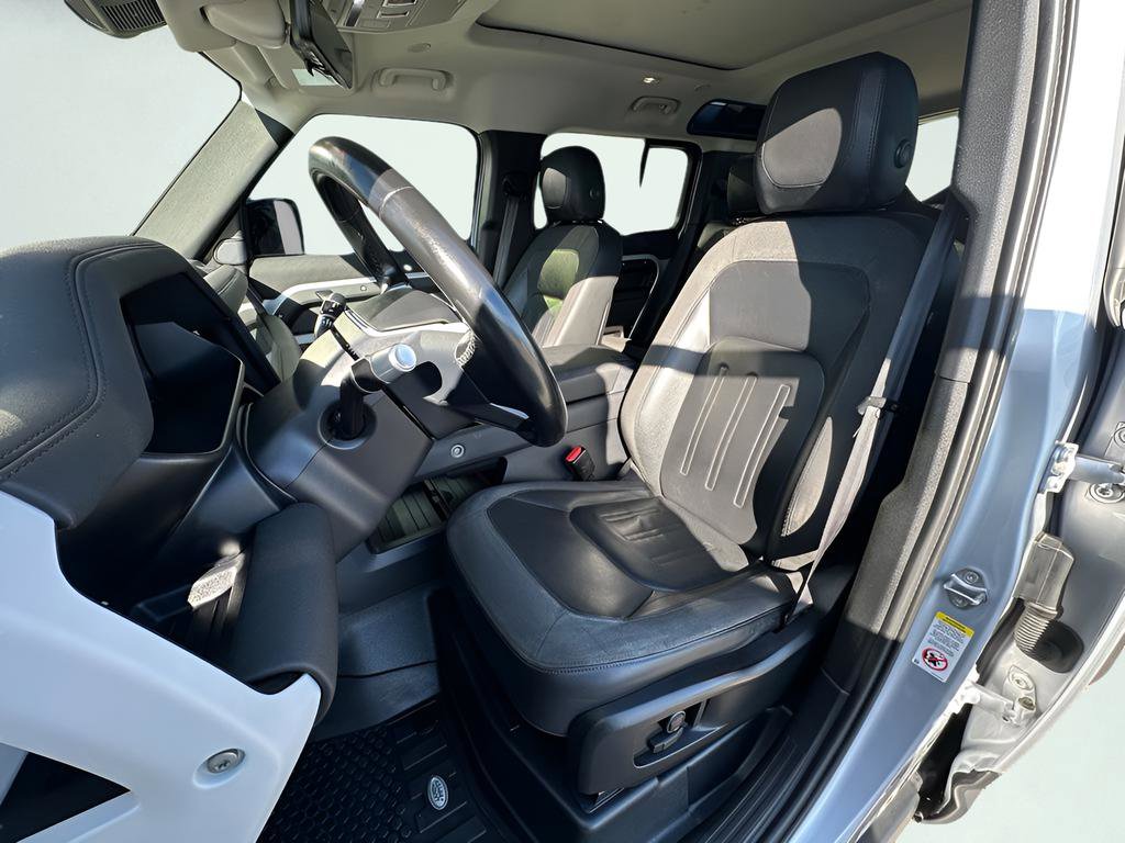 Used 2020 Land Rover Defender 110 First Edition AWD/4WD image 19