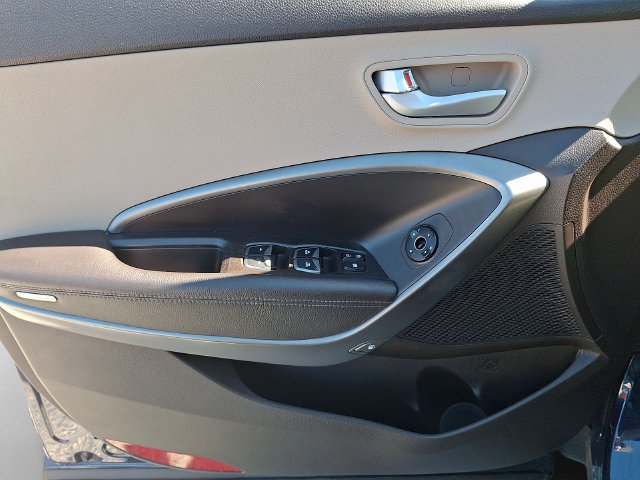 Used 2017 Hyundai Santa Fe Sport FWD image 12