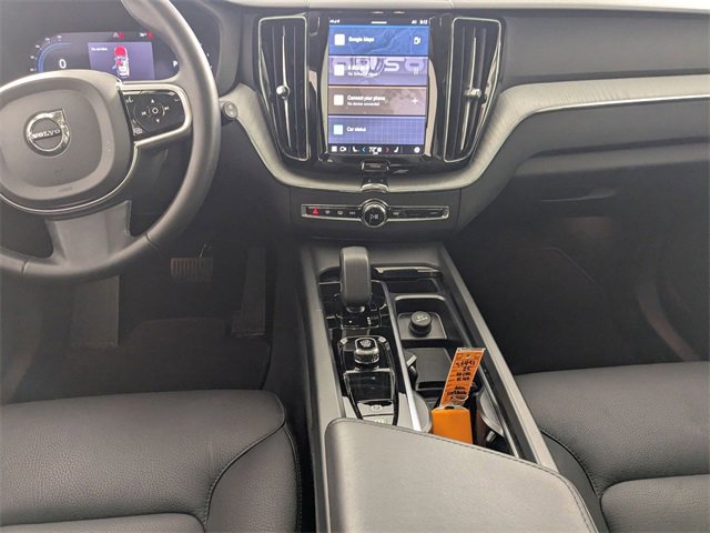 Used 2025 Volvo XC60 B5 Plus image 26