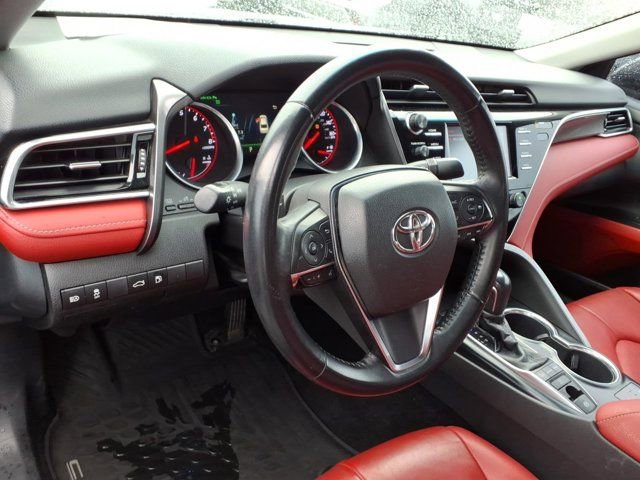 Used 2018 Toyota Camry XSE FWD image 8
