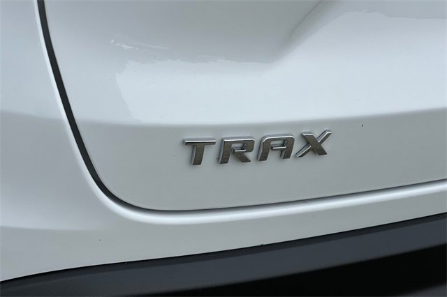 Used 2025 Chevrolet Trax LT w/ LT Convenience Package image 34