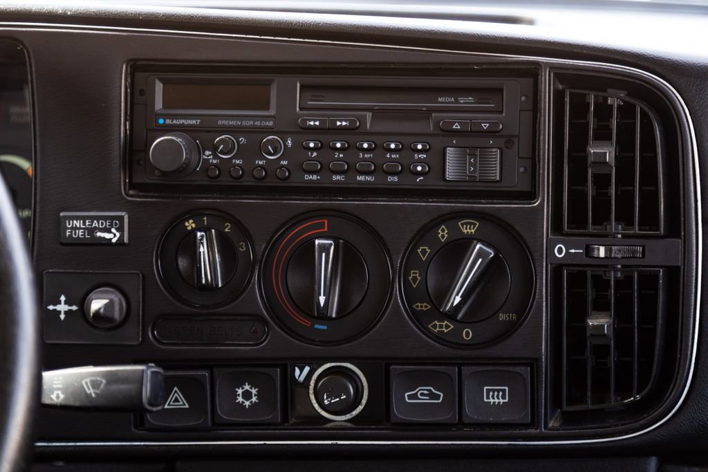 Used 1988 Saab 900 Turbo image 26