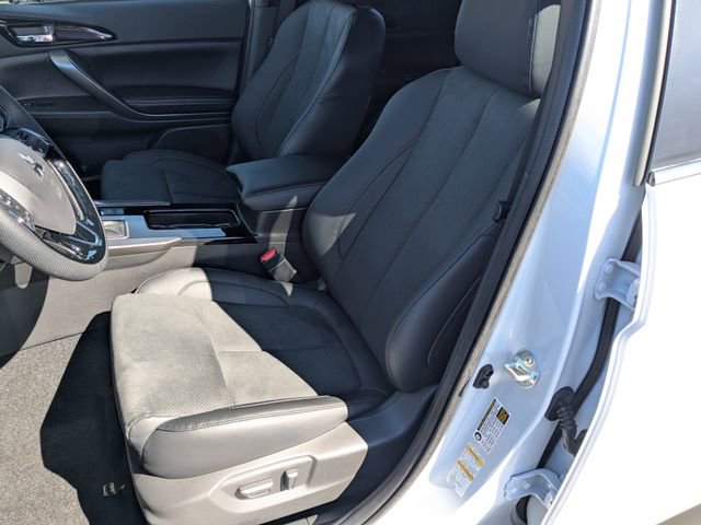 New 2026 Mitsubishi Eclipse Cross Black Edition AWD/4WD image 23